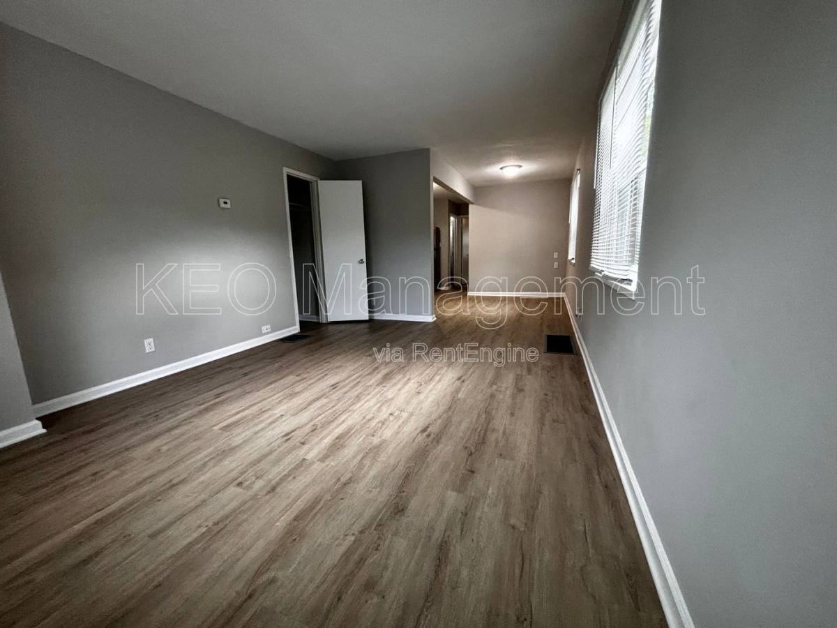 516 Chandler Dr #2 - Photo 4 of 10