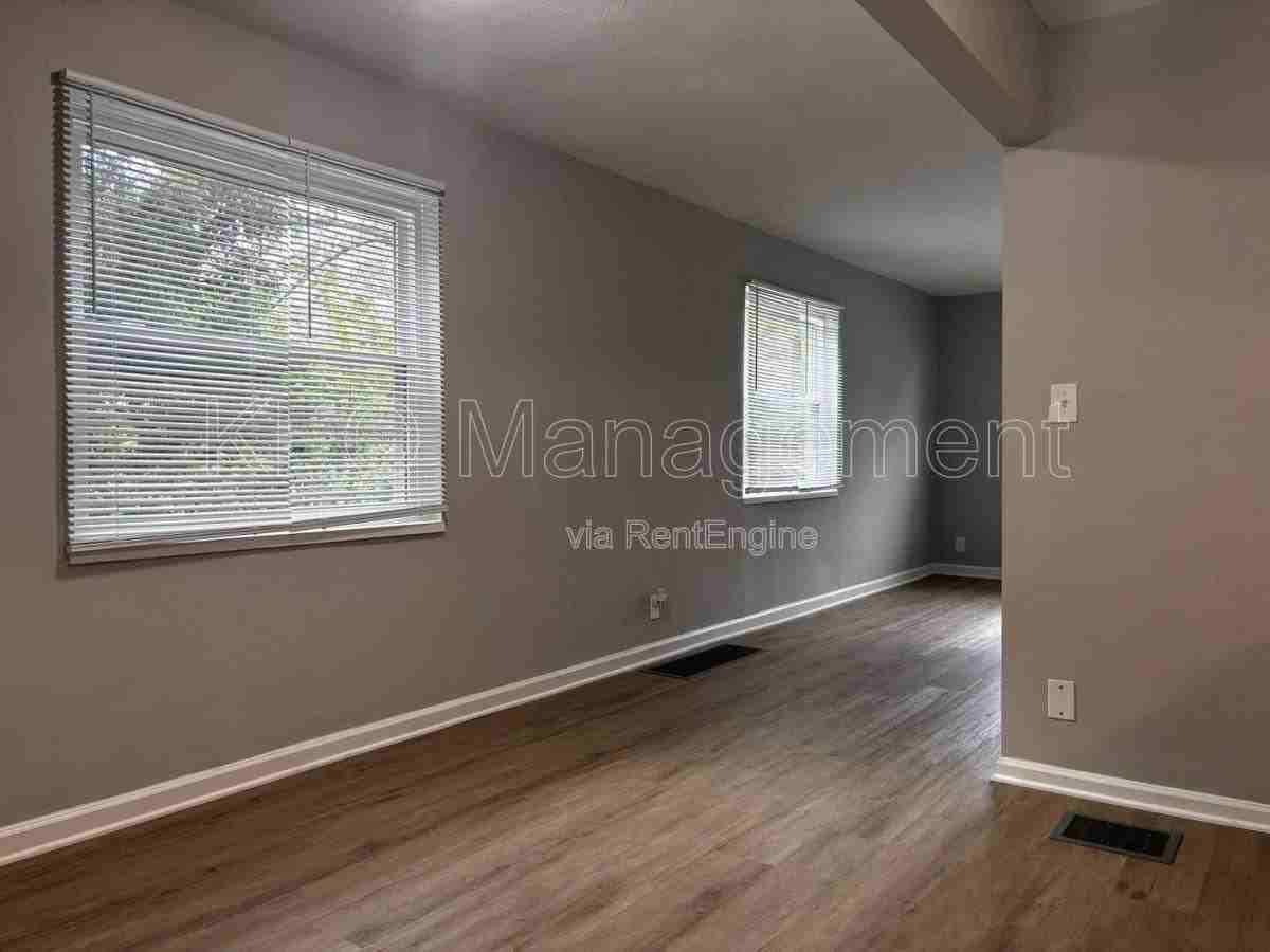 516 Chandler Dr #2 - Photo 6 of 10