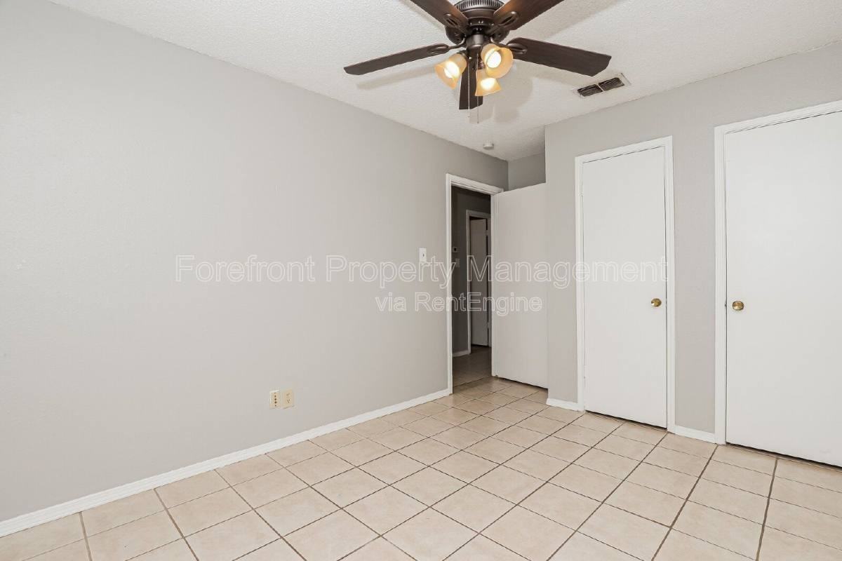 820 W Olmos Dr - Photo 7 of 10