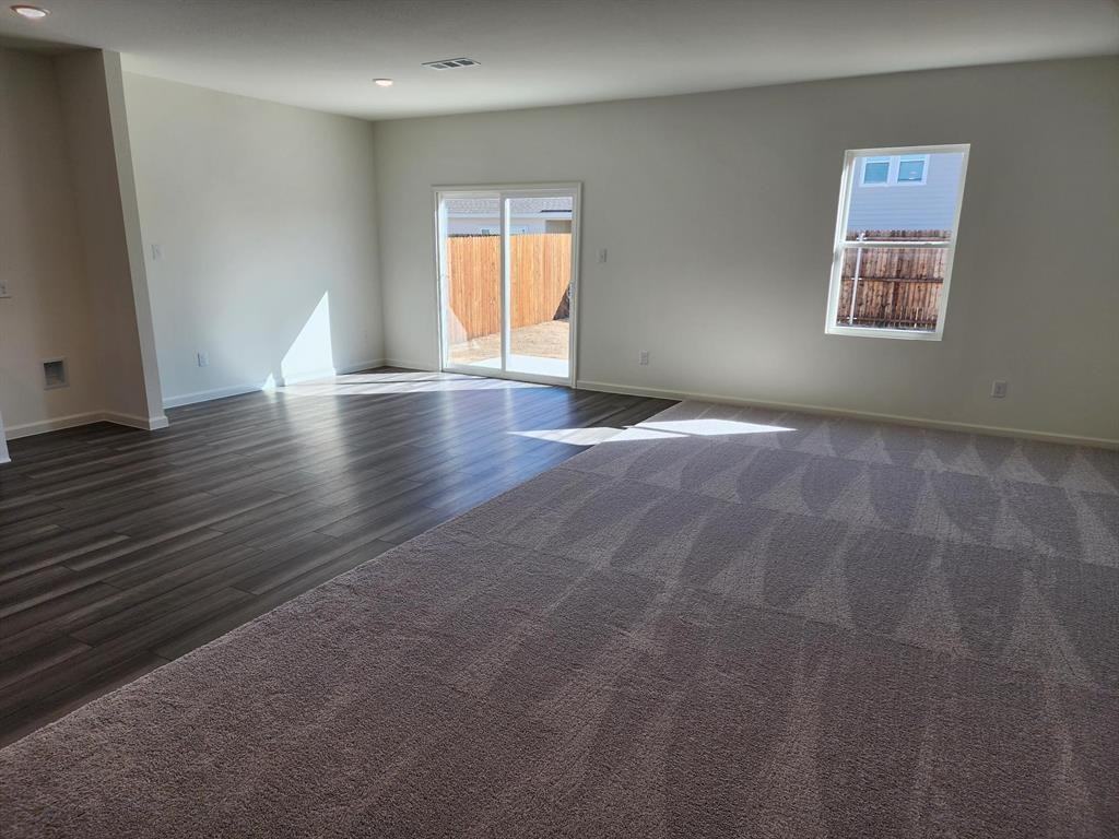 10321 Rosegreen Ln - Photo 3 of 17