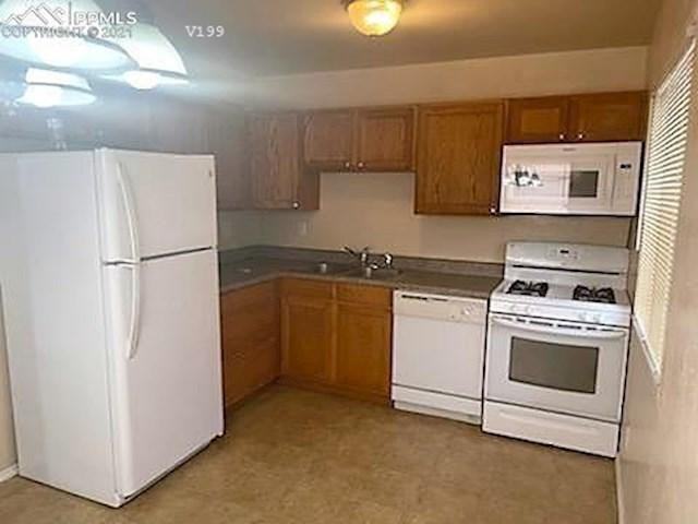 1434 Southmoor Dr - Photo 5 of 21