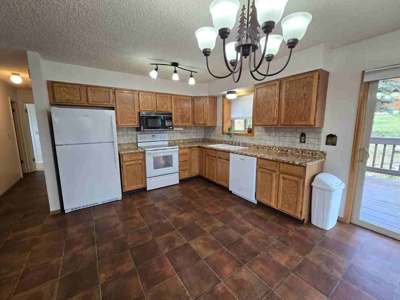 1201 Telemark Dr - Photo 6 of 34