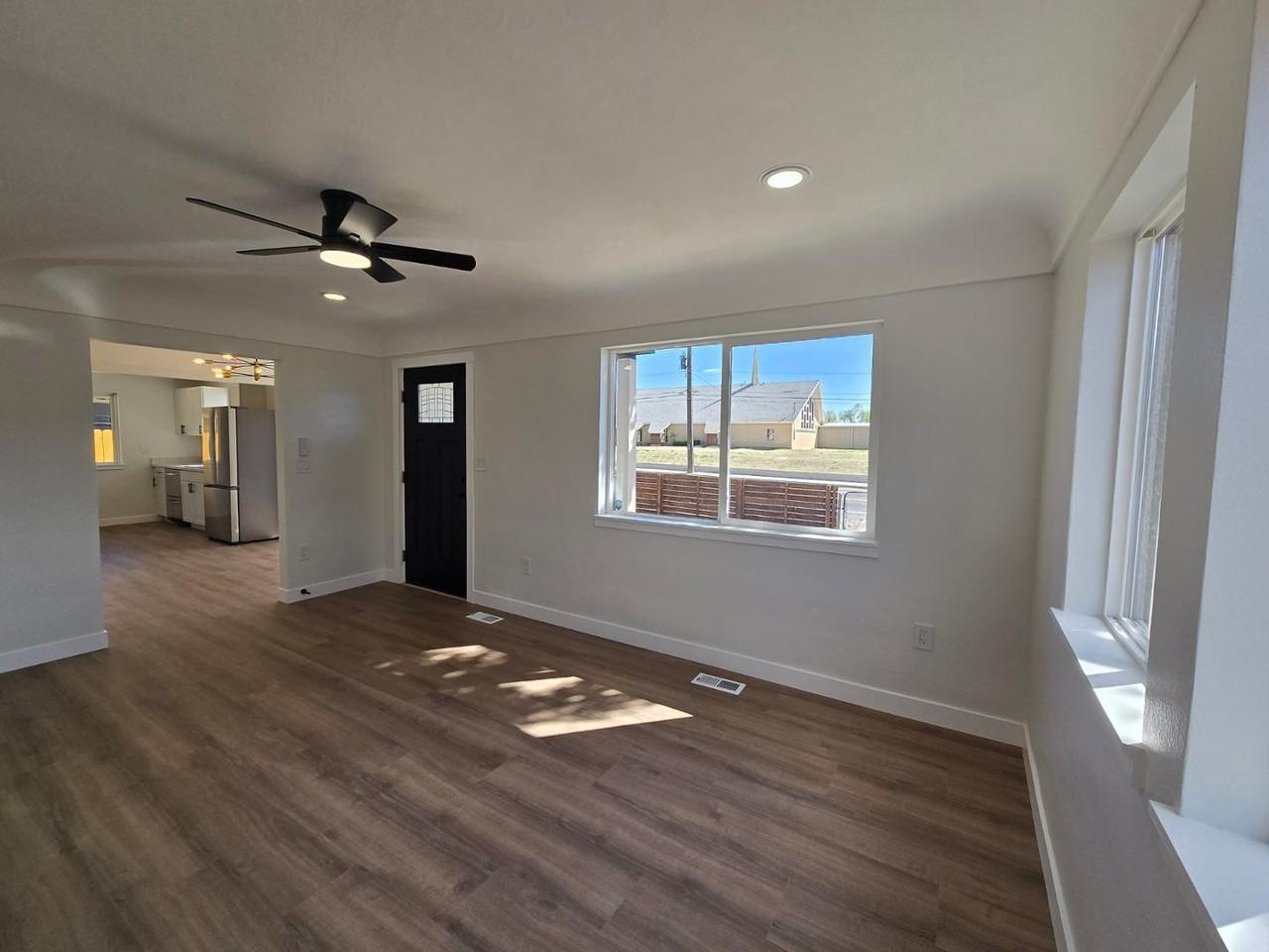 738 E Fountain Blvd #A - Photo 4 of 25