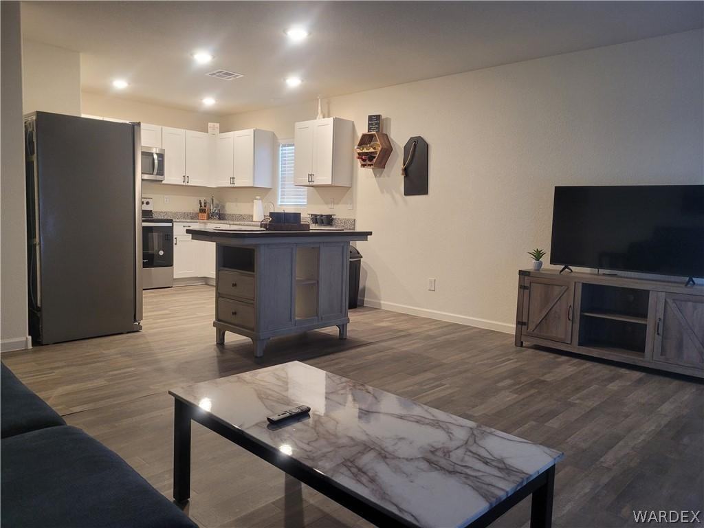 2198 E Arapaho Rd - Photo 4 of 14