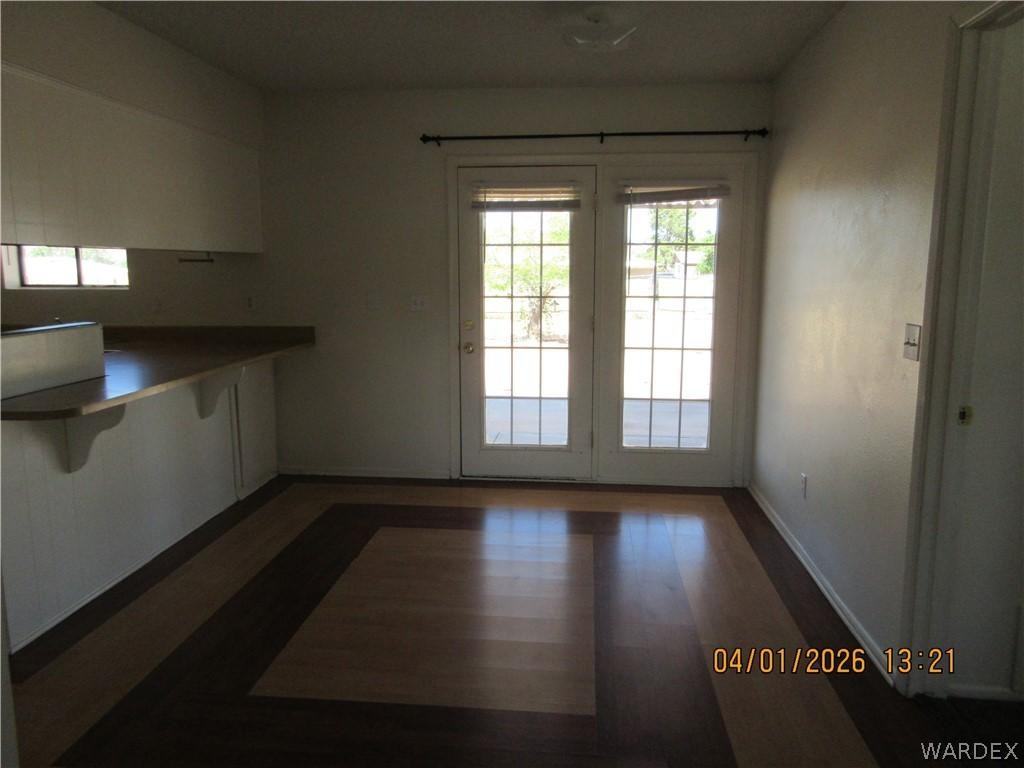 2821 Karen Ave - Photo 3 of 10