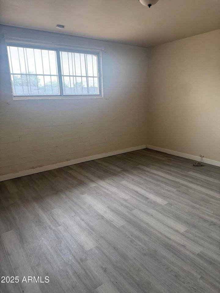 112 W Dr Martin Luther King Jr St - Photo 5 of 17