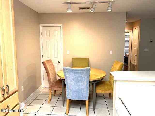 3230 Cumberland Rd - Photo 7 of 49