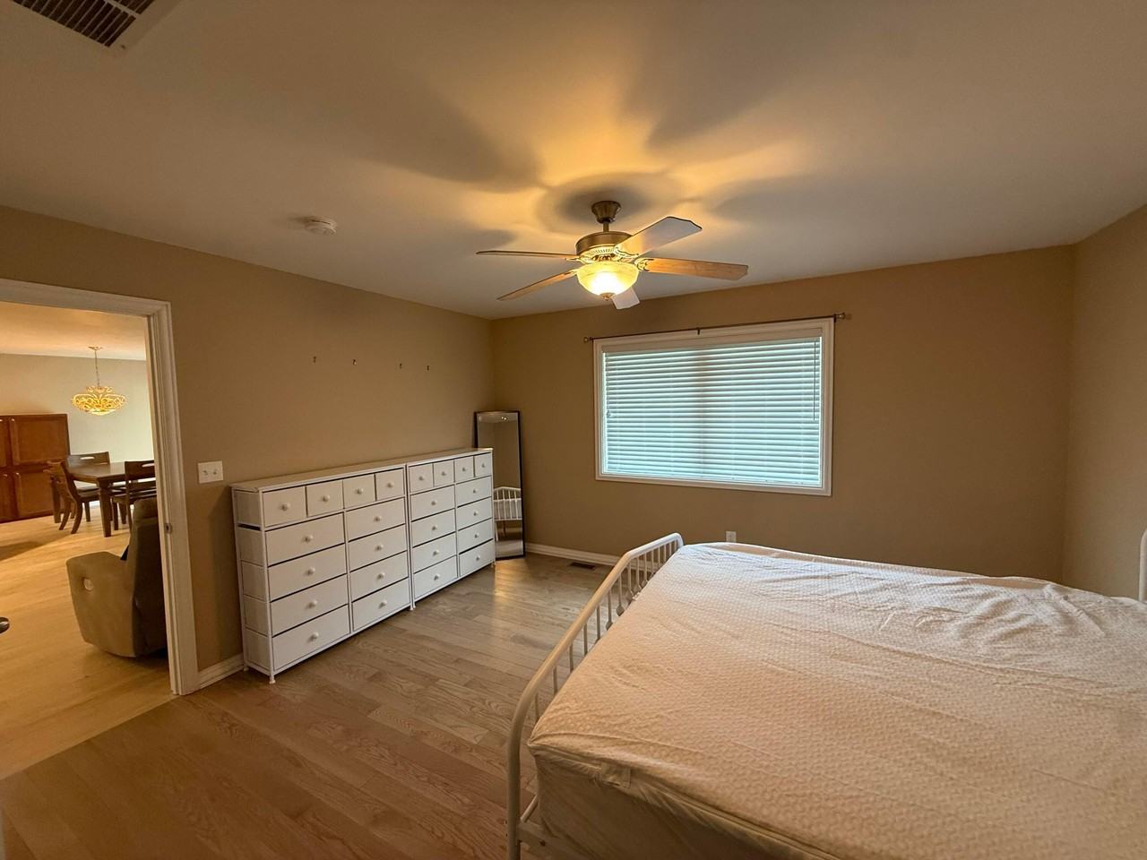 94 Riviera Dr - Photo 4 of 14