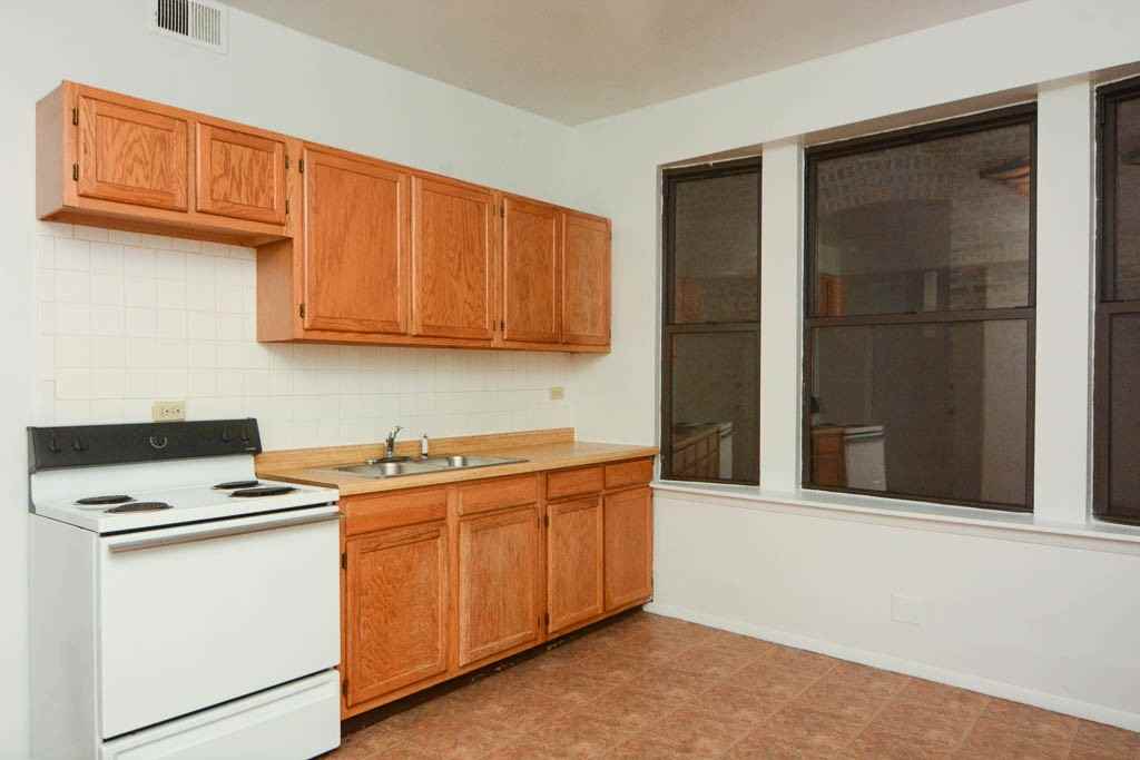 2323 N Kedzie Blvd #2 - Photo 2 of 21