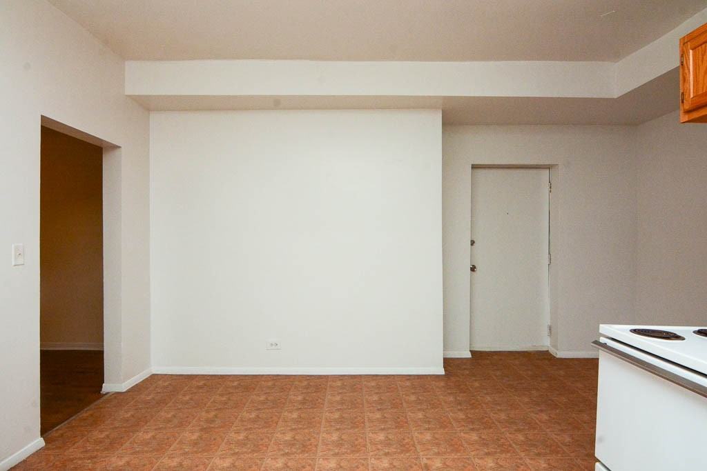 2323 N Kedzie Blvd #2 - Photo 5 of 21