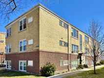 6733 N California Ave #GW - Photo 1 of 1