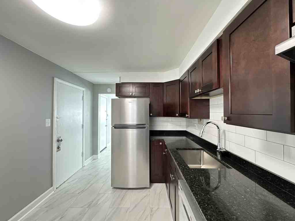 6733 N California Ave #GW - Photo 4 of 21