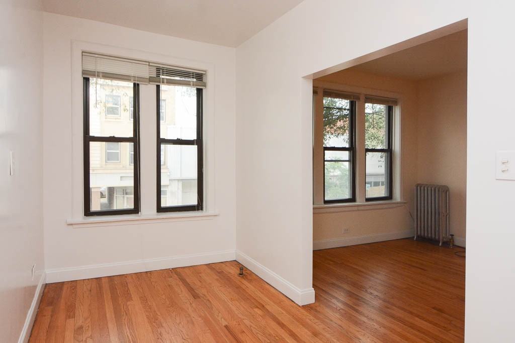 2704 N Sawyer Ave #207 - Photo 6 of 21