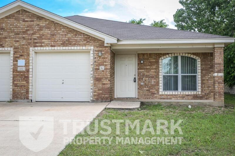 202A Dale Earnhardt Dr - Photo 2 of 24