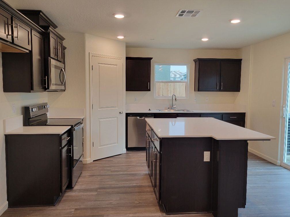 2071 Coulter Ln - Photo 2 of 13