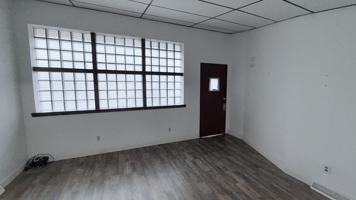 featured image of 327 Brinton Ave