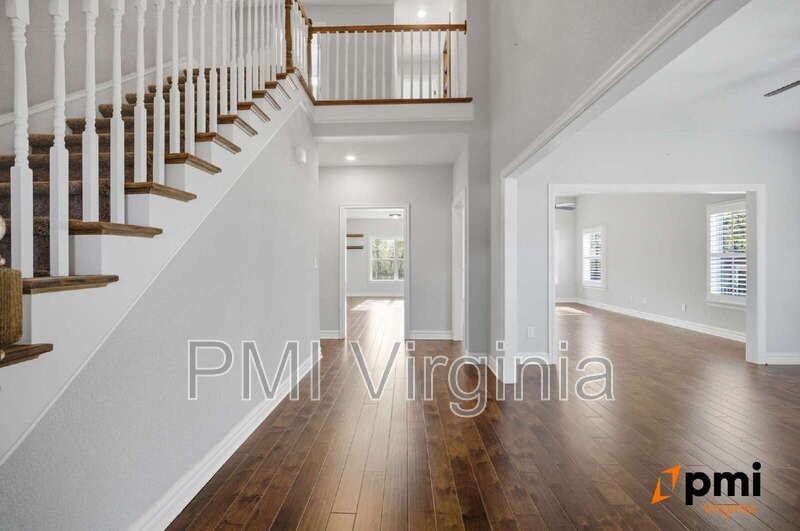 220 Stubbs Dr - Photo 4 of 50