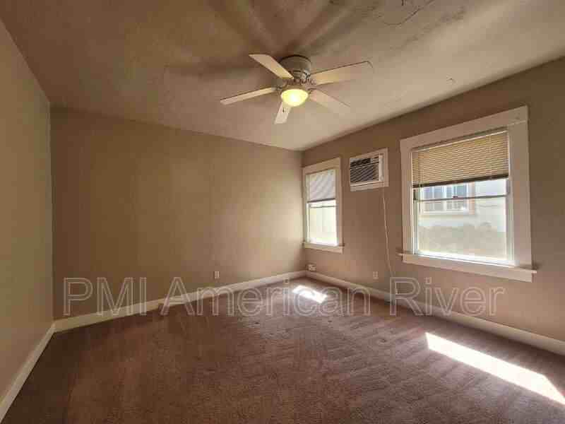 1928 El Monte Ave - Photo 7 of 13