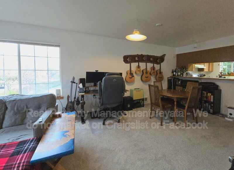 2824 Valencia St - Photo 6 of 22