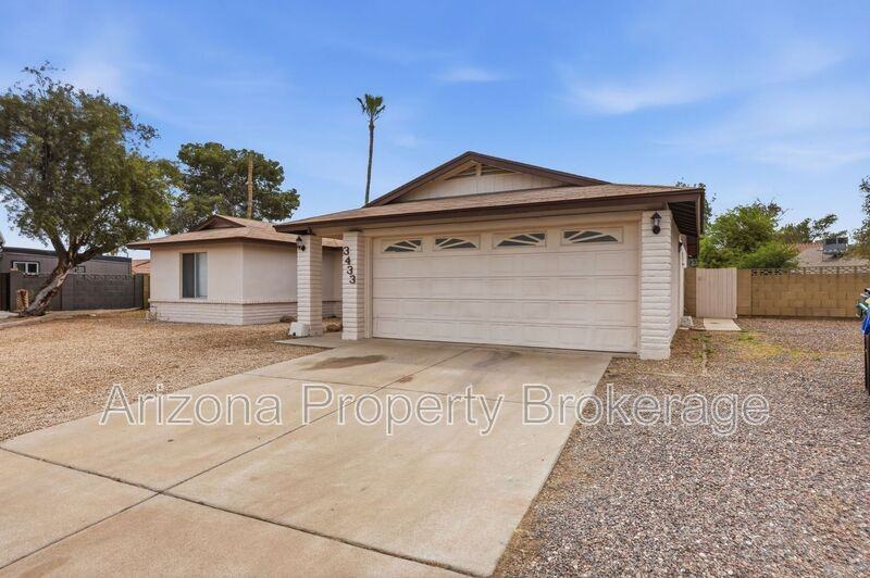 3433 E Enid Ave - Photo 2 of 27