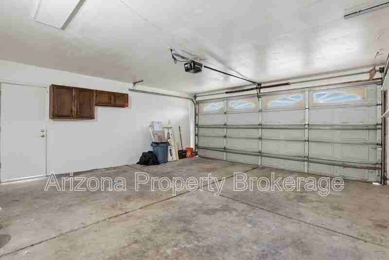 3433 E Enid Ave - Photo 7 of 27