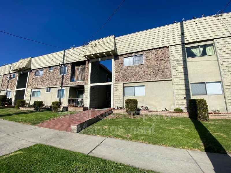 14631 Christine Dr #24 - Photo 3 of 13