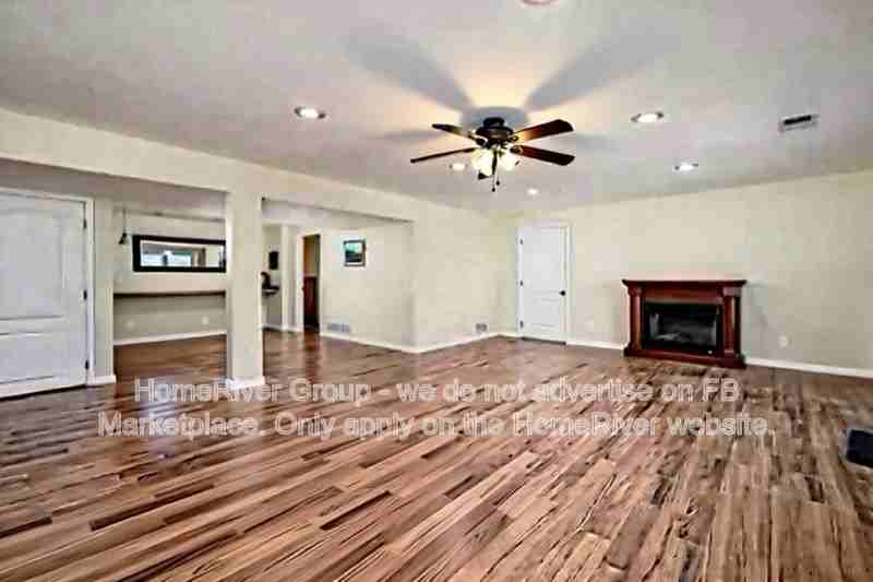 12512 Pine Valley Dr - Photo 2 of 10