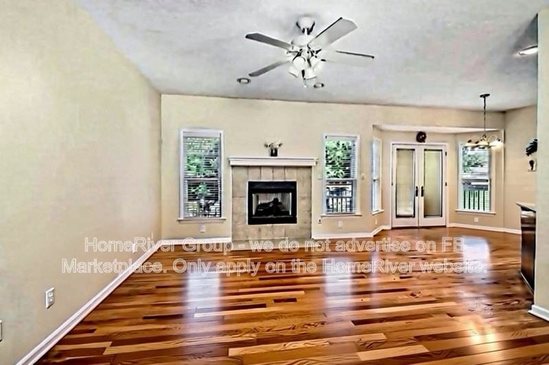 12512 Pine Valley Dr - Photo 3 of 10