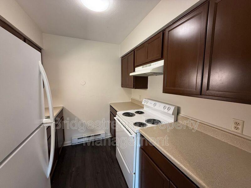 1299 Sanlor Ave - Photo 4 of 16