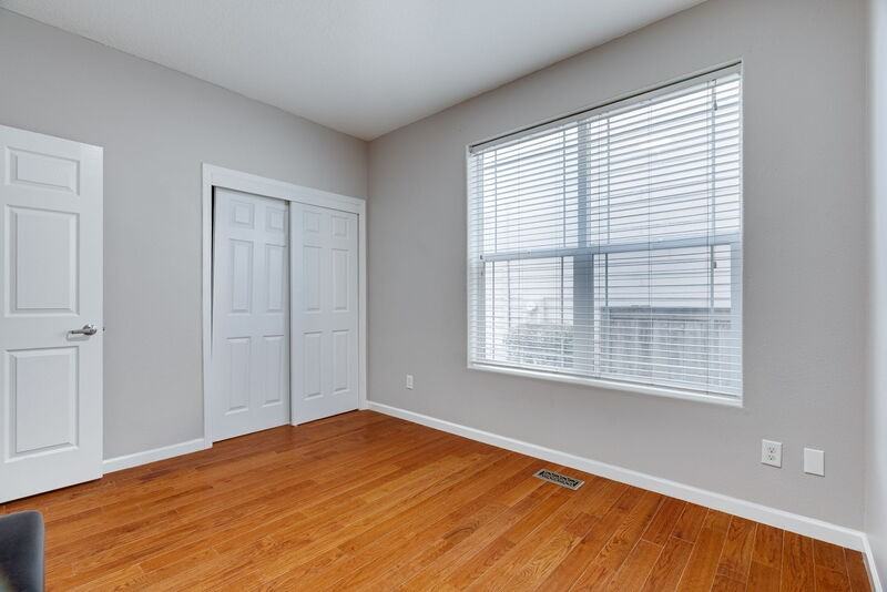 16552 Ne Pacific Ter - Photo 4 of 31