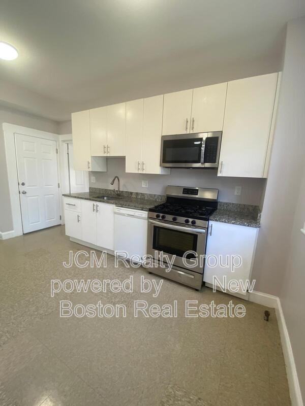 42 Waverly St - Photo 3 of 35