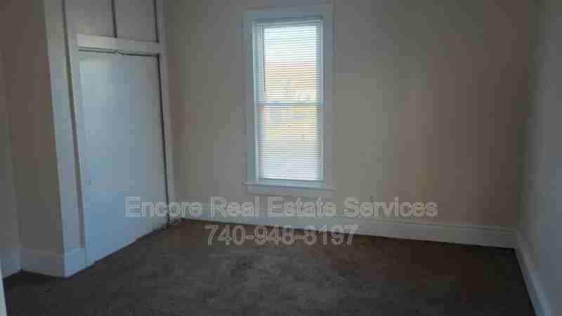 449 Park Ave - Photo 5 of 18