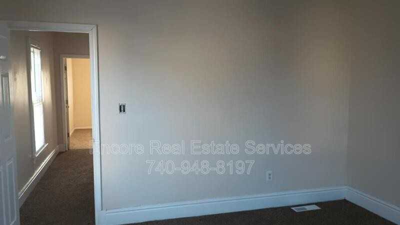 449 Park Ave - Photo 6 of 18