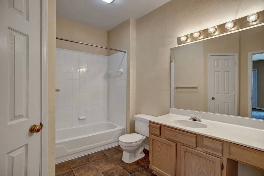 Lincoln Villas on Memorial - Photo 4 of 24