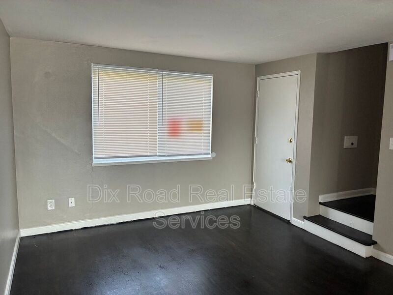 1519 S Smithville Rd #8 - Photo 4 of 22