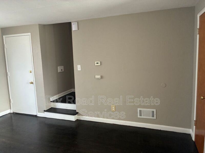 1519 S Smithville Rd #8 - Photo 5 of 22