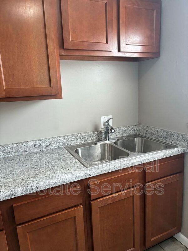 1519 S Smithville Rd #8 - Photo 7 of 22