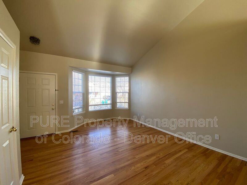 1276 Mulberry Ln - Photo 3 of 25