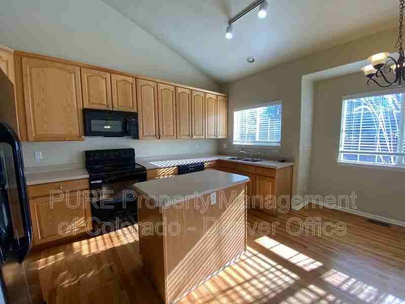 1276 Mulberry Ln - Photo 6 of 25