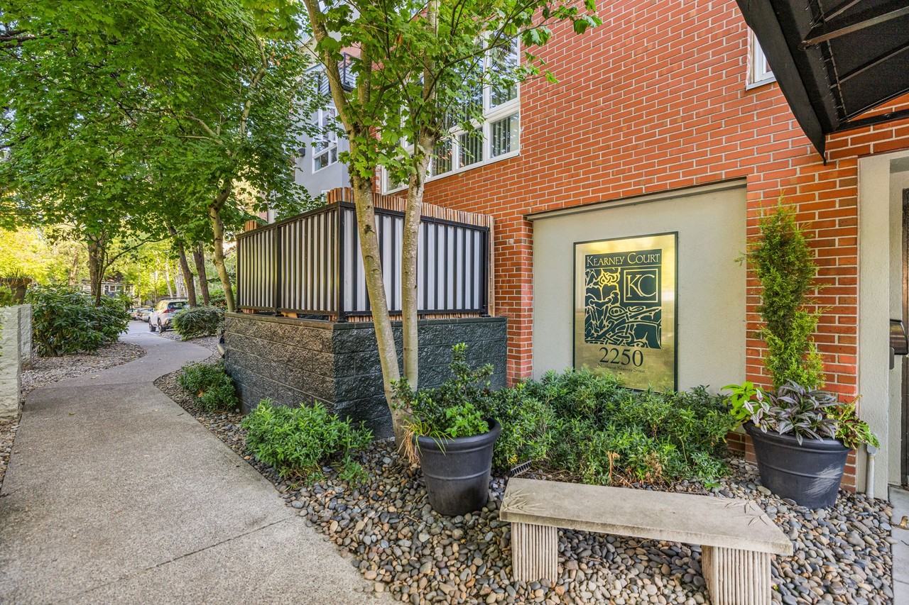 Kearney Court Apartments - Photo 3 of 6