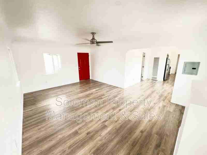 3327 1/2 Polk Ave - Photo 4 of 23