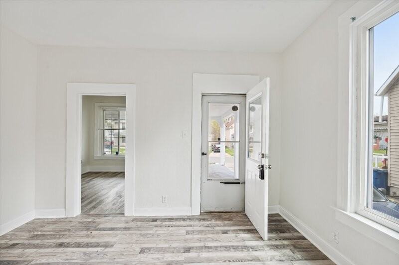 4039 Vermaas Ave - Photo 3 of 22