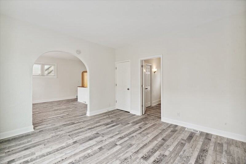 4039 Vermaas Ave - Photo 4 of 22