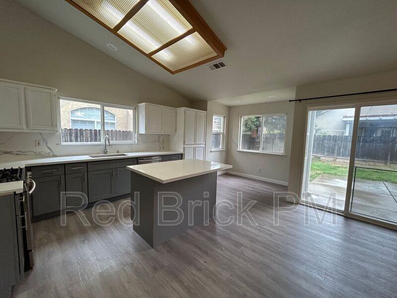 2123 Princeville Ct - Photo 3 of 6