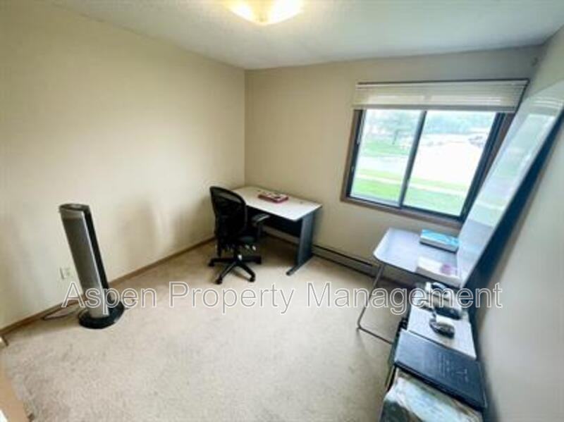 806 Benton Dr #22 - Photo 5 of 8