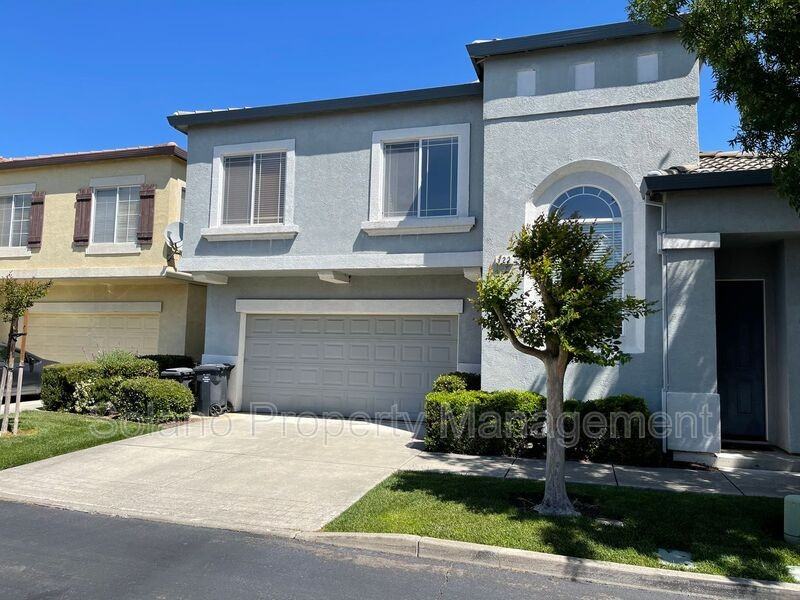 722 Trout Ct - Photo 2 of 36