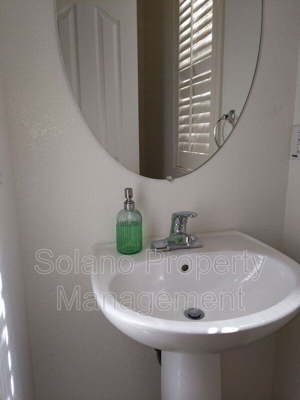 722 Trout Ct - Photo 7 of 36