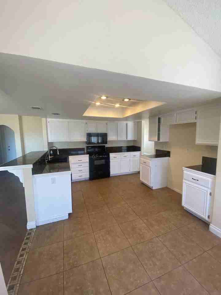 25893 Joanne Dr - Photo 3 of 12