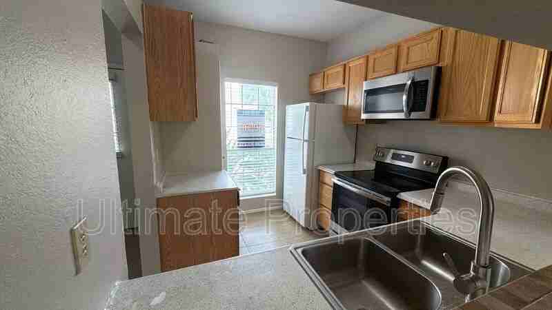 3411 W Morrow Dr #3 - Photo 3 of 13