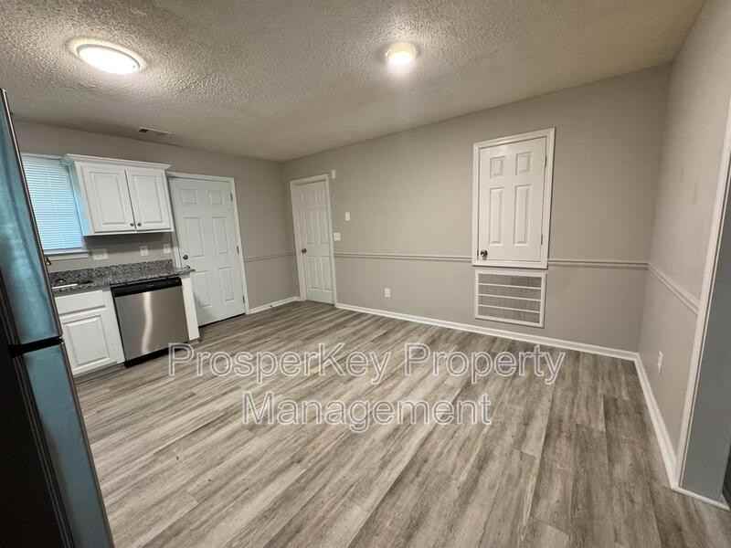 144 Orchard Pass - Photo 4 of 15